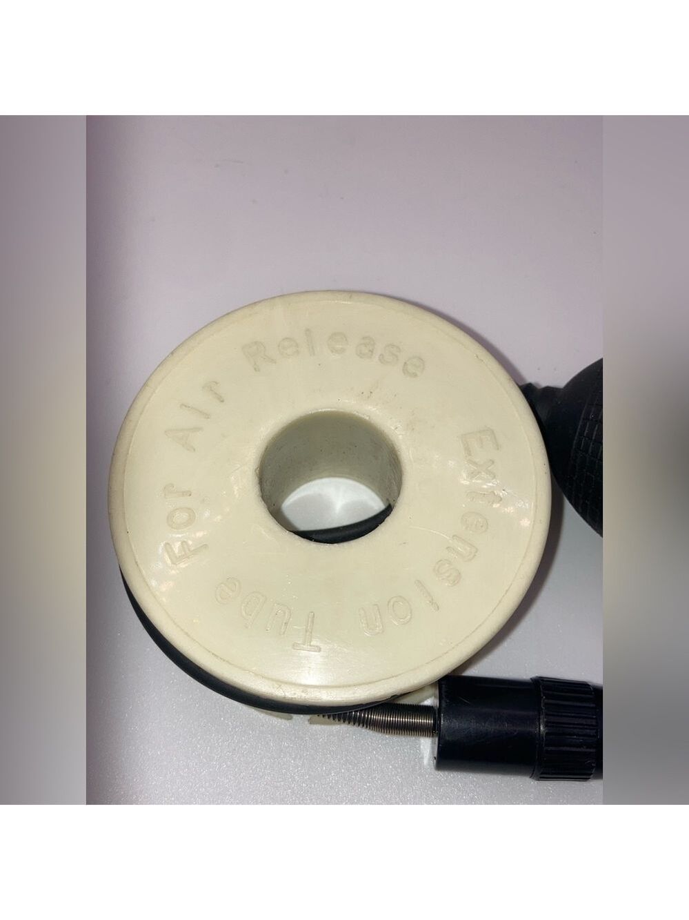 Vtg Air Release Extension Tube and Bulb For Remote Shutter Release Photography - Picture 2 of 4